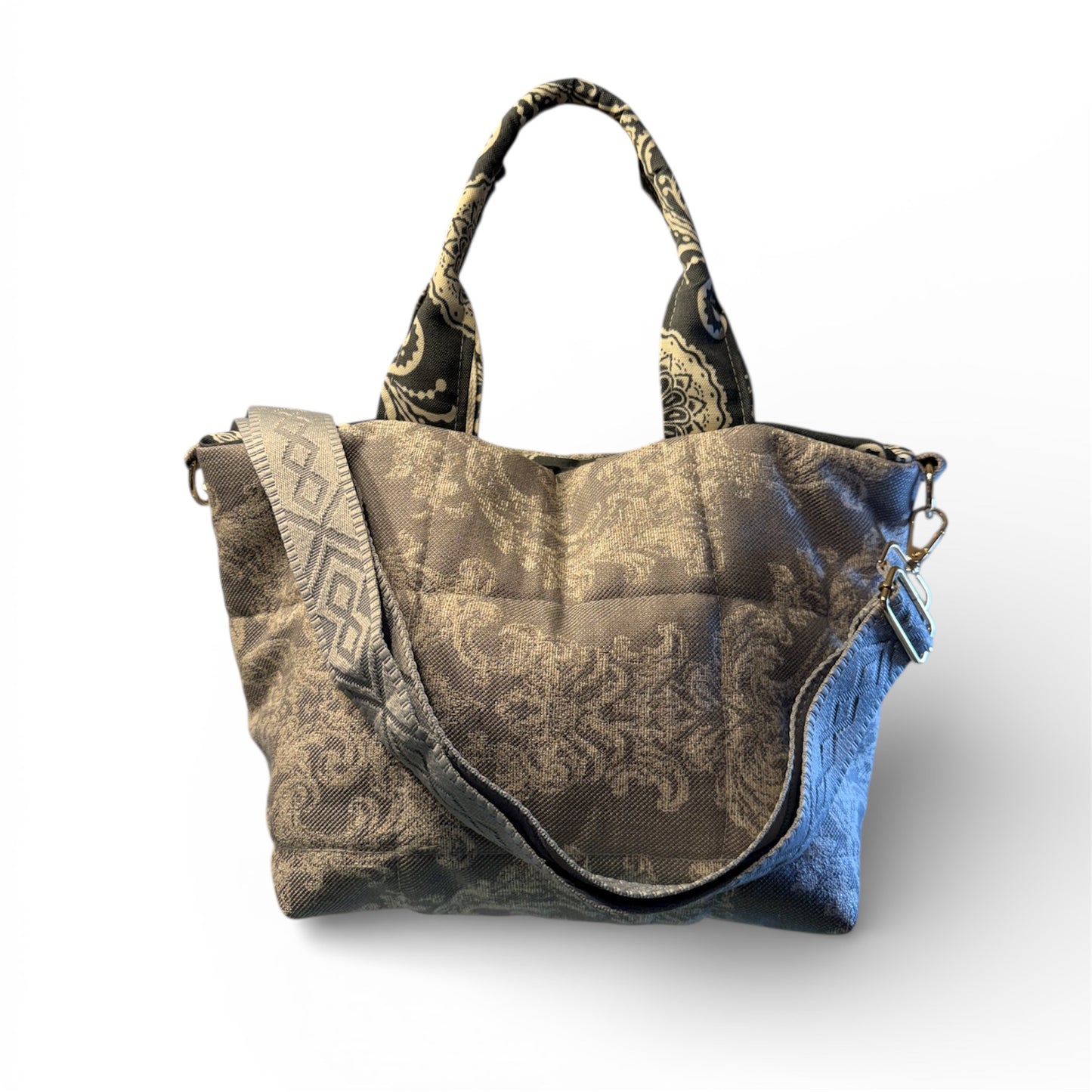 Evelyn- one-of-a-kind winter handbag