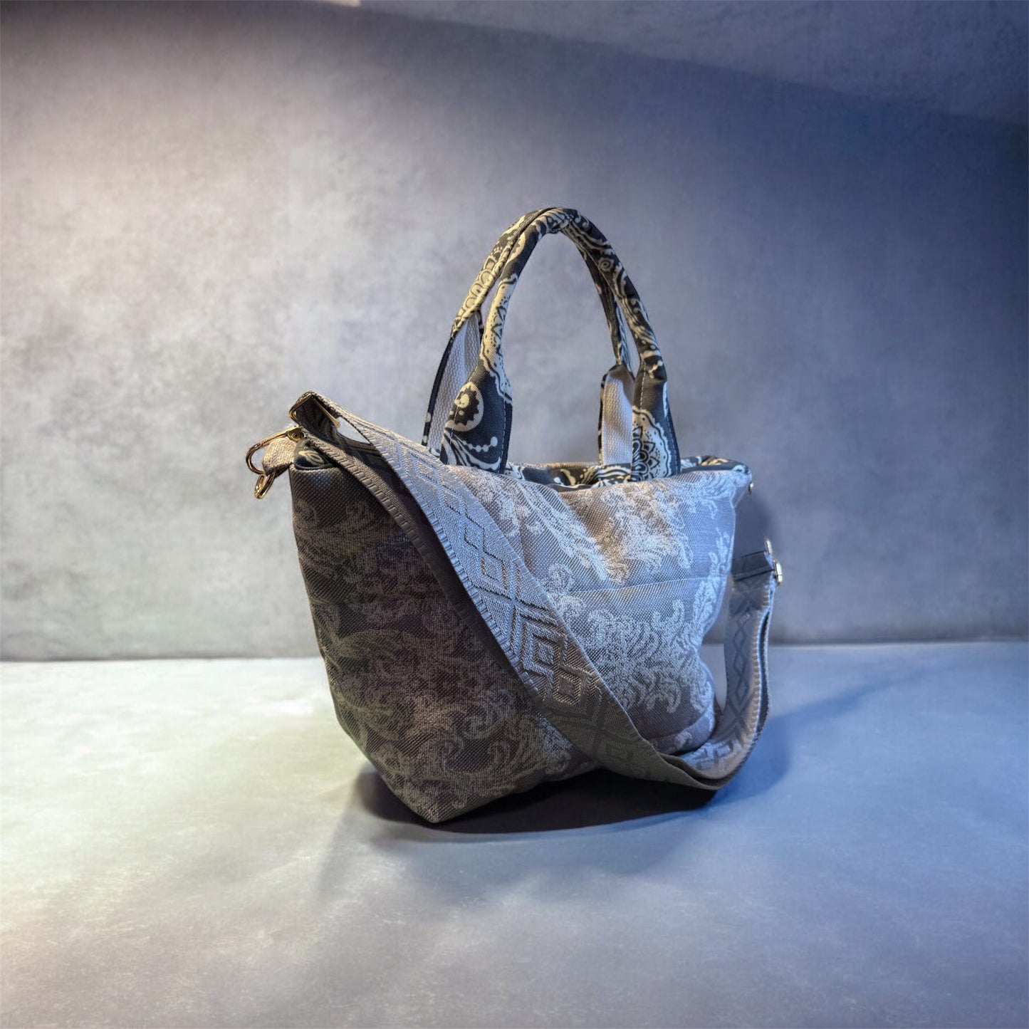 Evelyn- one-of-a-kind winter handbag